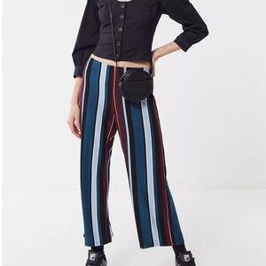 Urban Outfitters Ant Knit Cropped Pants